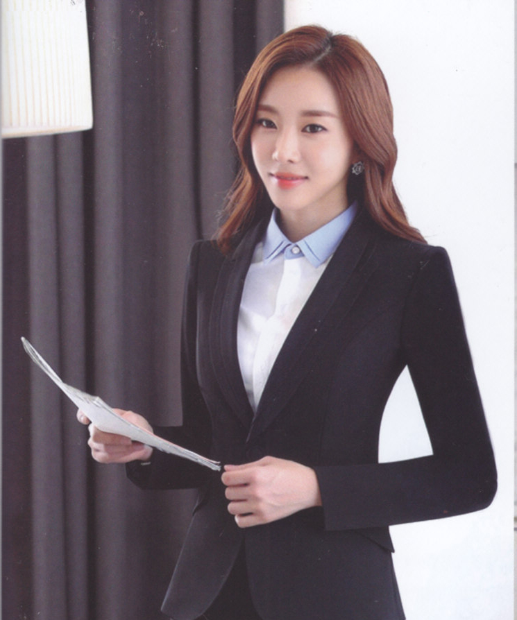 <strong>女西服女職業(yè)裝</strong>